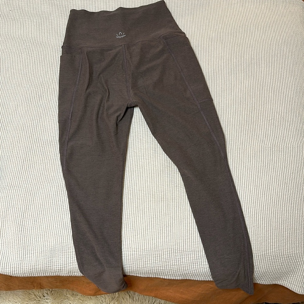 Beyond Yoga Spacedye Out Of Pocket High Waisted Midi Legging in Cocoa Brown